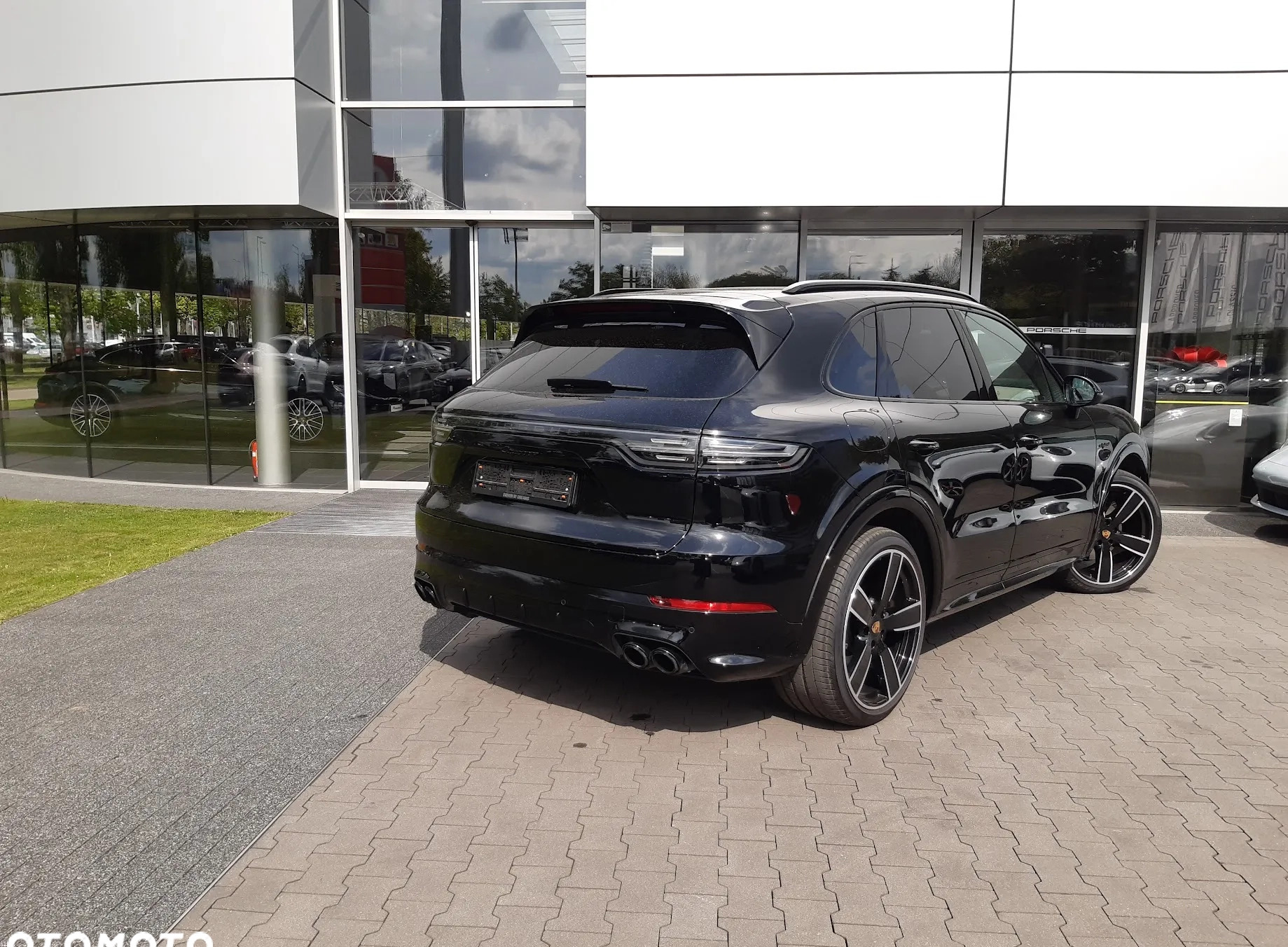 Porsche Cayenne cena 449900 przebieg: 22000, rok produkcji 2022 z Kolonowskie małe 121